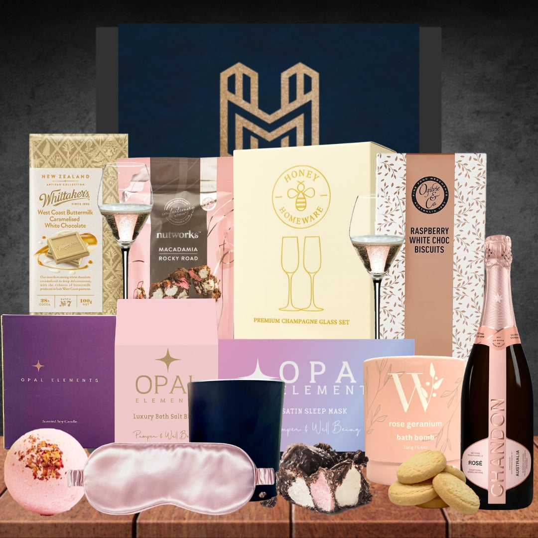 Sparkling Rosé & Pampering Soak Hamper