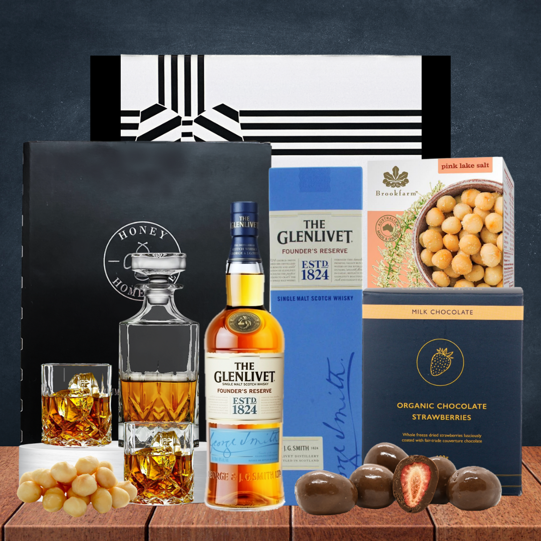 Glenlivet Whisky & Decanter Hamper