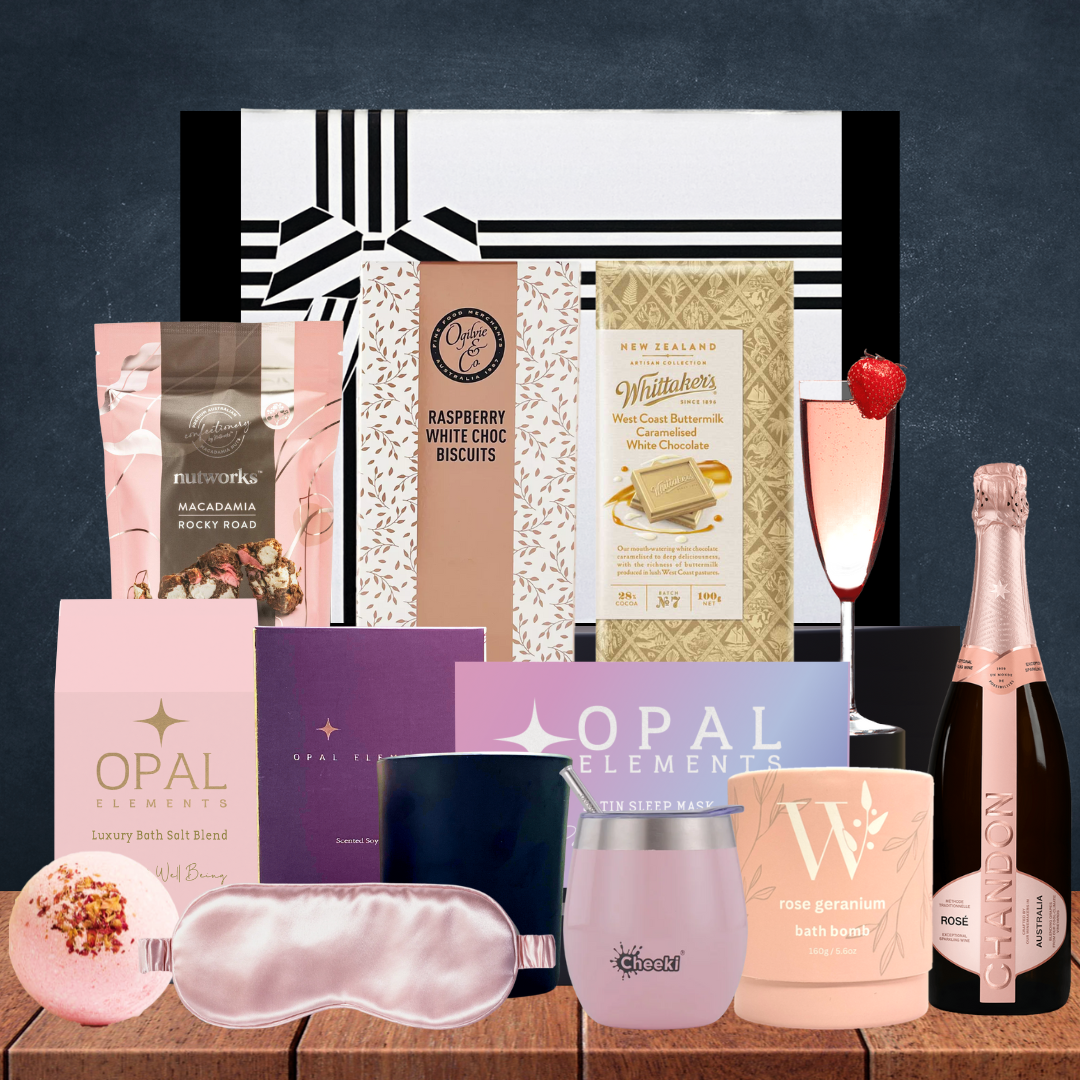 Sparkling Rosé & Pampering Soak Hamper