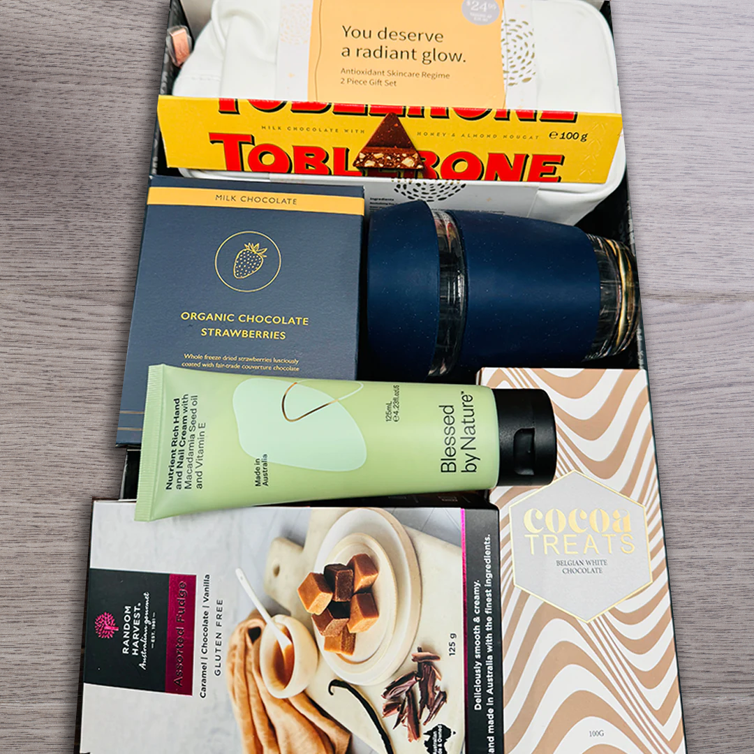 Her Travel Hamper