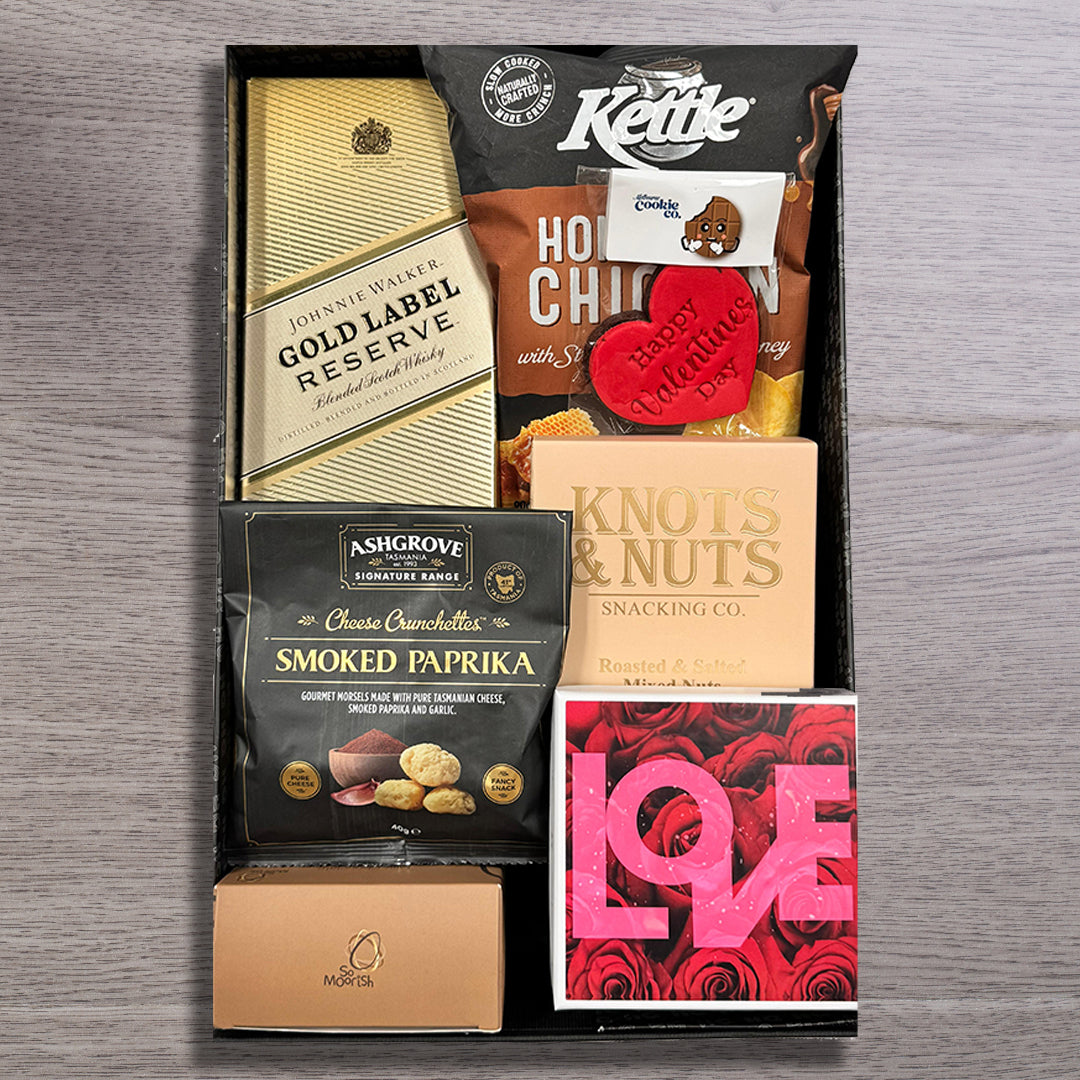 The Johnnie Walker Gold Whisky Valentines Hamper