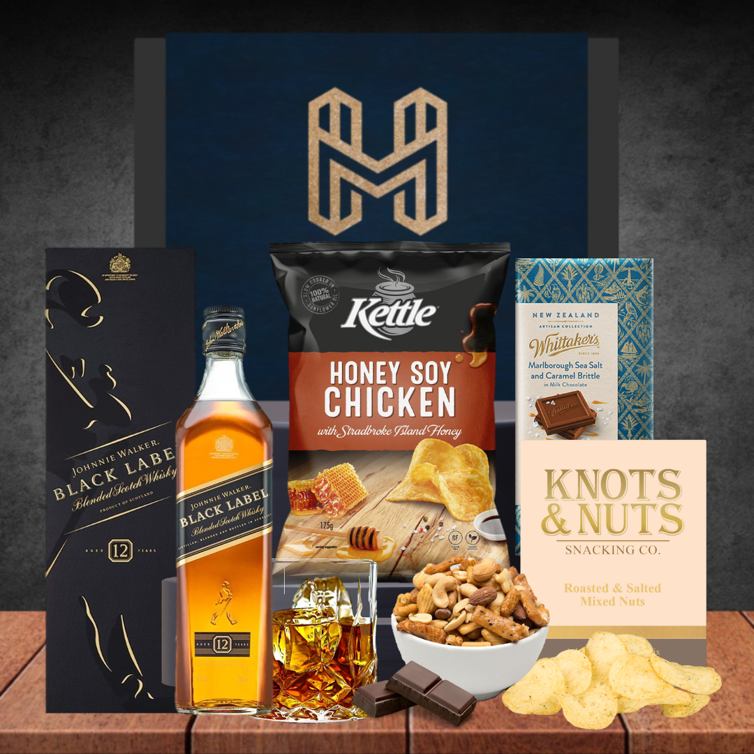 Johnnie Walker Black & Snacks Hamper