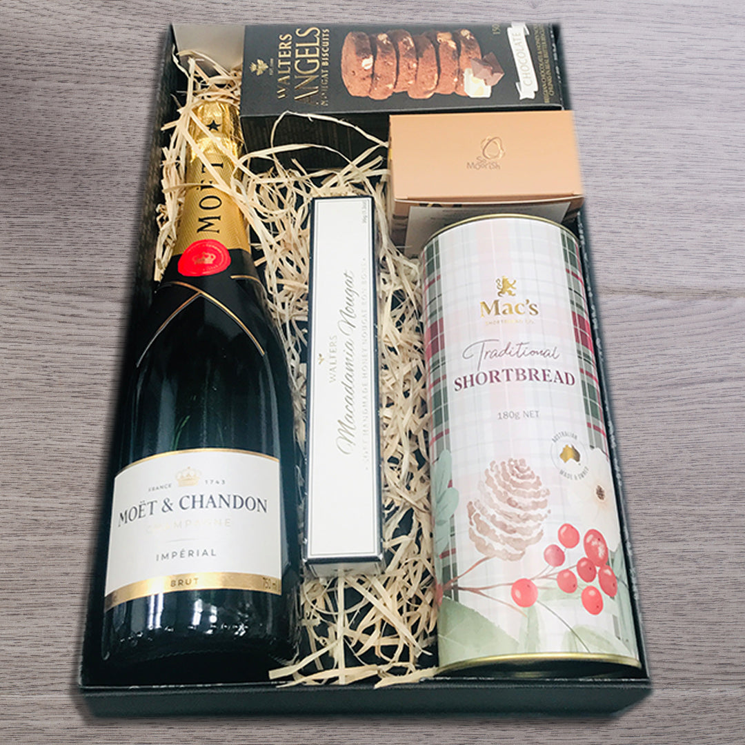 Moet & Chandon Christmas Hamper For Her