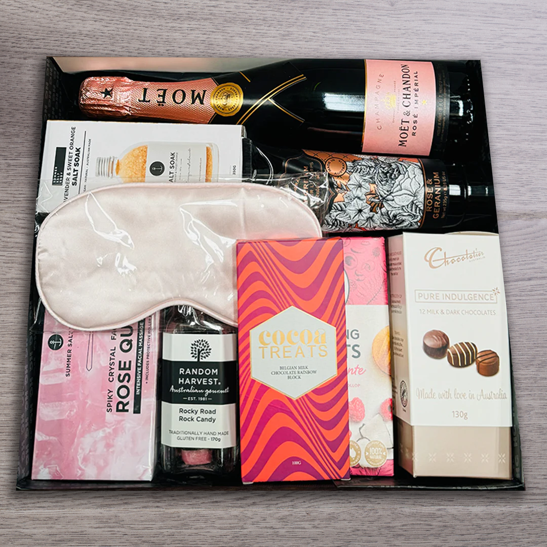 Moet Rose Melbourne Christmas Hamper Box