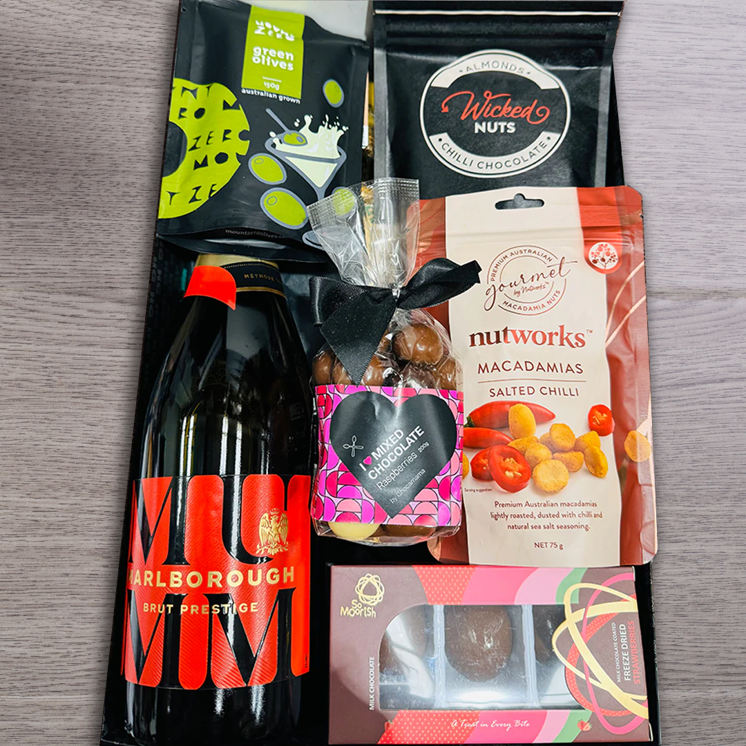 Mumm Champagne Melbourne Christmas Hamper Box