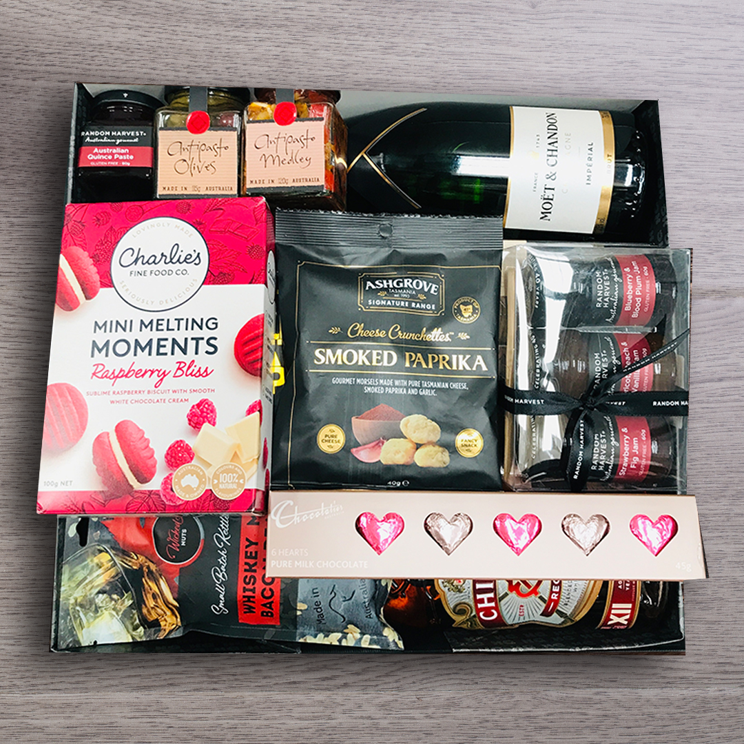 Whiskey & Champagne Melbourne Christmas Hamper box